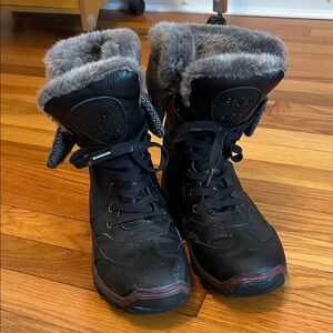 Pajar Black Leather Winter Boots with Gray Faux Fur Trim - 9